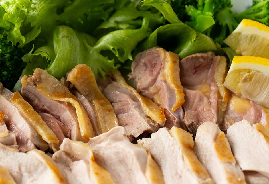 秋田比内地鶏低温蒸し