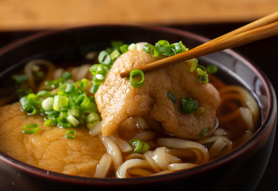 （新しくなった）斉吉だしのきつねうどん