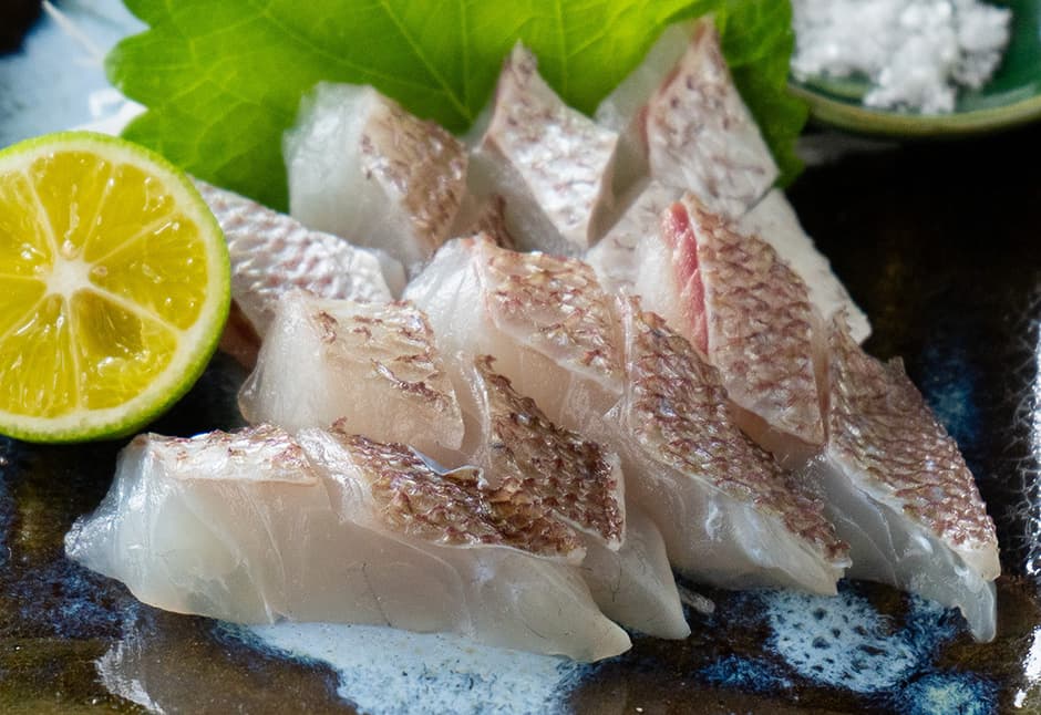 天然真鯛　湯霜造り