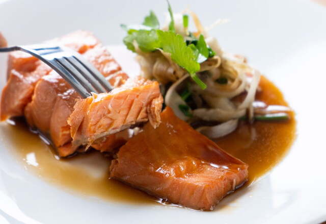 斉吉がフランスで作ったレシピで　サーモンテリヤキ