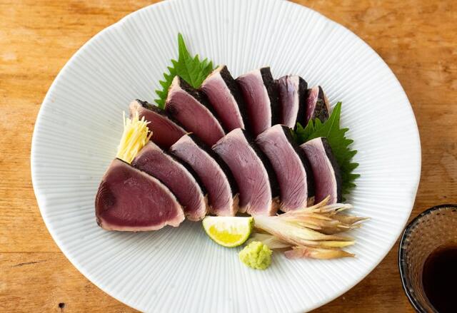 鰹のたたき　斉吉のだしポン酢