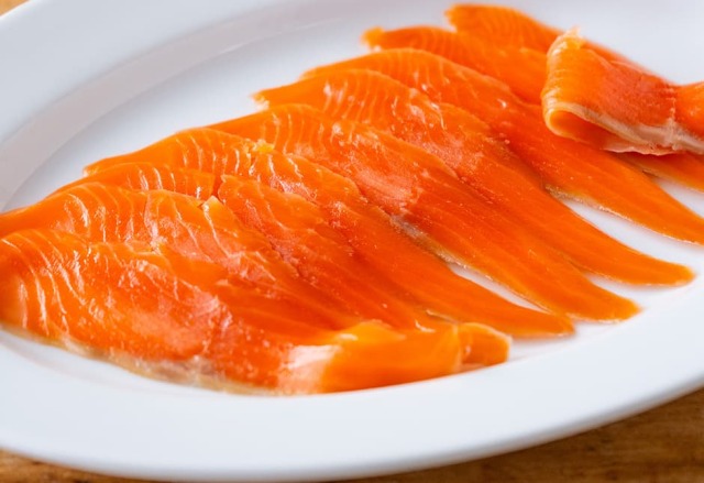 海峡サーモンさん・スモークサーモン