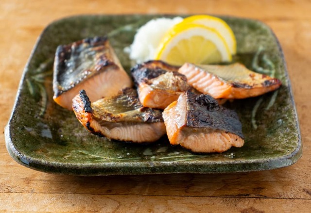 秋鮭切り落とし味噌こうじ漬け