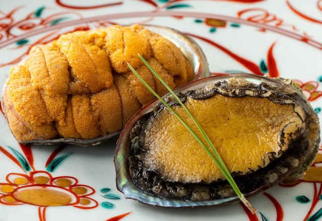 焼きうにと蒸しあわびのセット