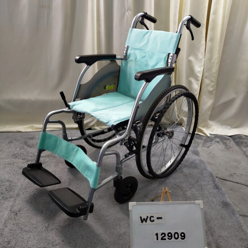 【Bランク 中古 車椅子】ミキ 自走式車椅子 カルッタ CRT-1PU (WC-12
