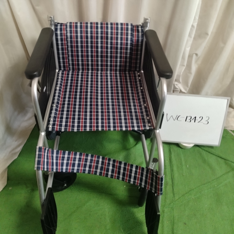 【Bランク 中古 車椅子】 日進医療器 介助式 車椅子 NEO-2 (WC-13423