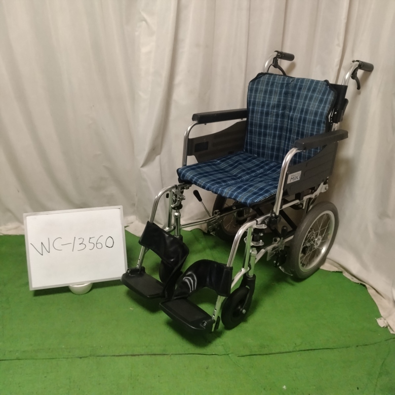 【Aランク 中古 車椅子】ミキ 介助式 車椅子 Skit（スキット）SKT-2 