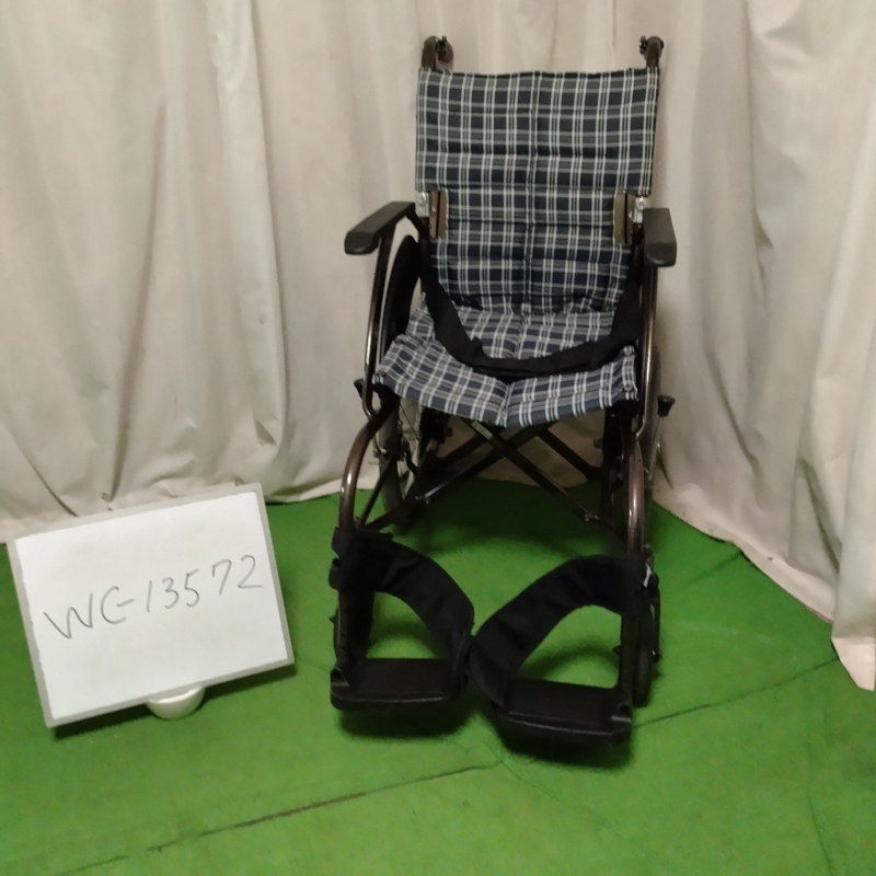 【Bランク 中古 車椅子】カワムラサイクル 介助式車椅子 ウェイビッ