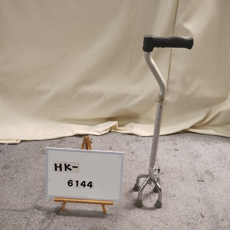 【Bランク 中古 杖】赤井 Day's多点杖 ボルト式 4点支持杖 小 2667（