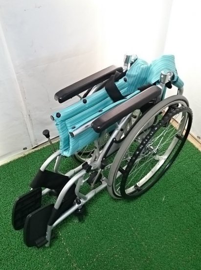車椅子「自走式 車椅子」（カワムラサイクル／AYL22-40／自走式