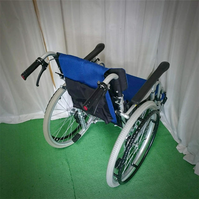 【中古 車椅子 Aランク】カワムラサイクル 自走式車椅子 KZM22-40 (W