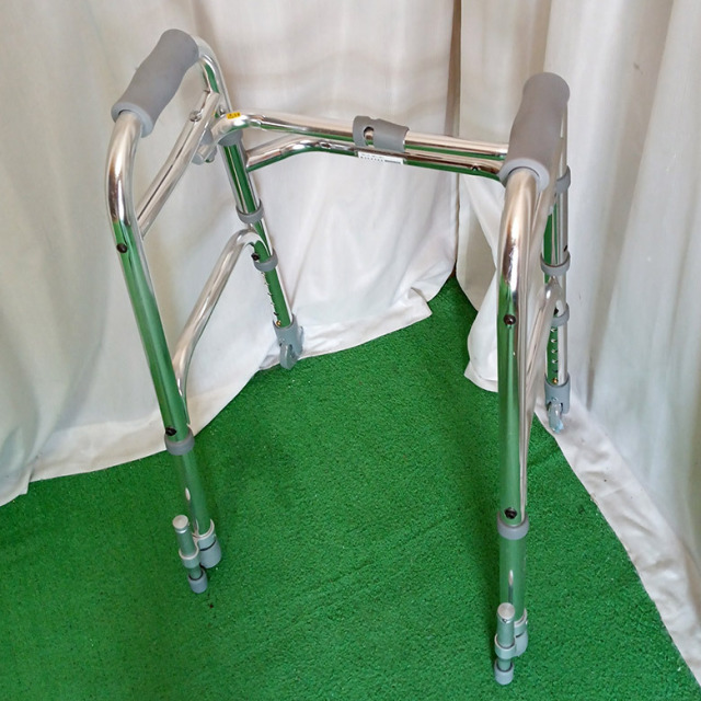 【中古 歩行器 Aランク】星光医療器 アルコー10型A （S-A） (HKSE101