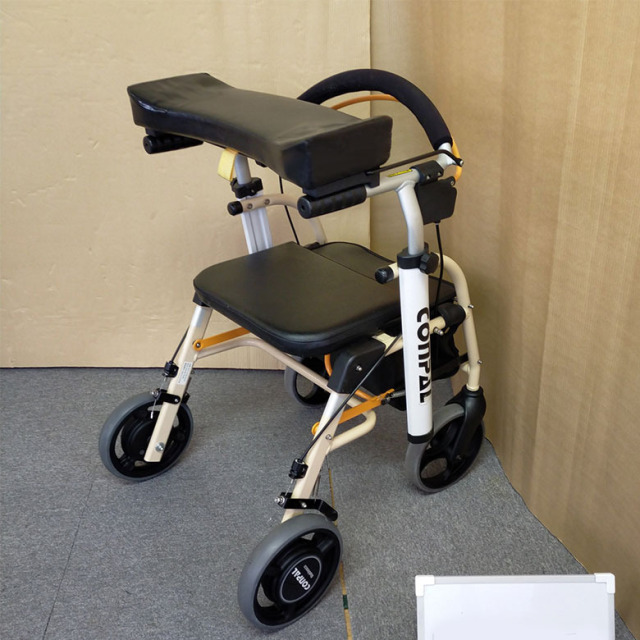 【歩行器 中古 Aランク】ナブテスコ コンパルリハモ NCR-8A-TA (HKNV