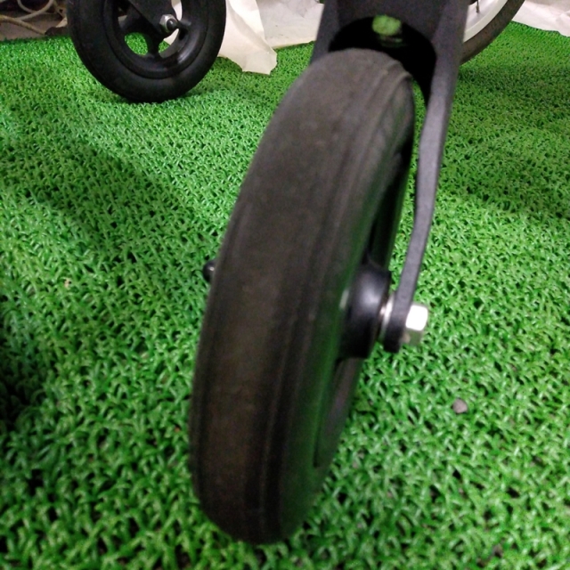 【Bランク 中古 車椅子】ミキ 介助式車椅子 Skit（スキット） SKT-1 