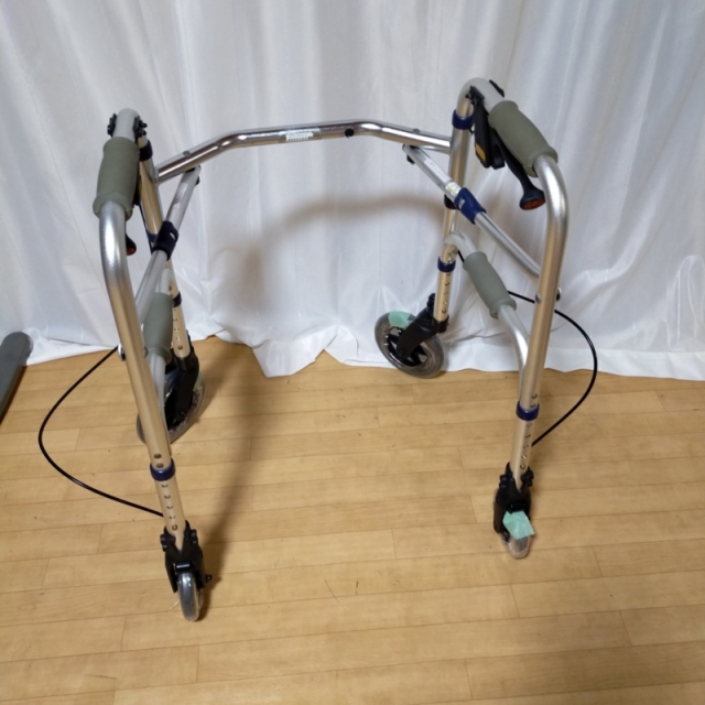 【Bランク 中古 歩行器】イーストアイ セーフティーアームVタイプウ