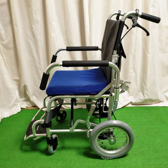【中古 車椅子 Aランク】ナブテスコ 介助式 車椅子  J-COMPACT 専用