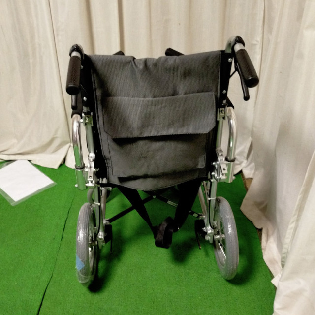 【中古 車椅子 Aランク】ナブテスコ 介助式 車椅子  J-COMPACT 専用