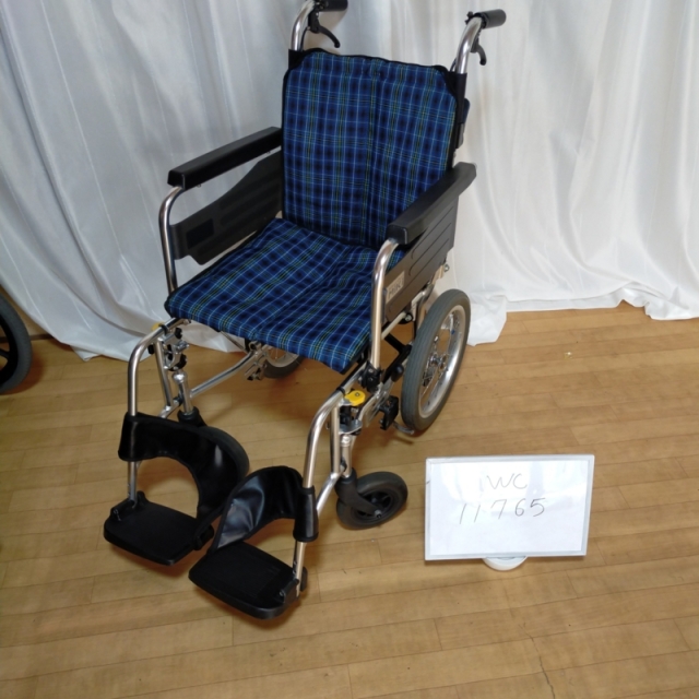【Bランク 中古 車椅子】ミキ 介助式 車椅子 SKT-2 (WC-11765)