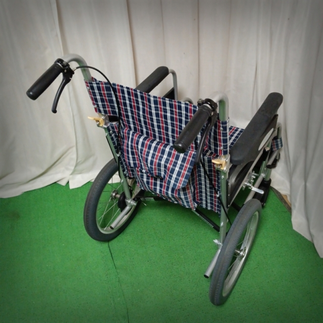 【Bランク 中古 車椅子】 日進医療器 介助式 車椅子 NEO-2 (WC-11746