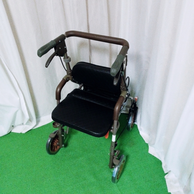 【Bランク 中古 歩行器】アイルリンク アイルウォークα (HK-NJ04767