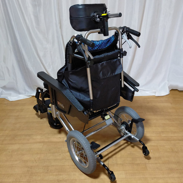 【中古 車椅子 Aランク】日進医療器 介助式ティルト車椅子 ウルトラ