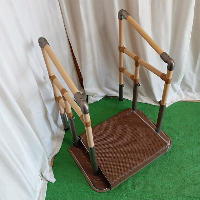 【中古 玄関手すり Aランク 】矢崎化工 あがりかまち用たちあっぷミ