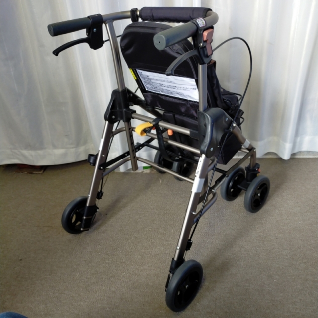 【Bランク 中古 歩行器】幸和製作所 テイコブリトルボンベ WAW06 (HK