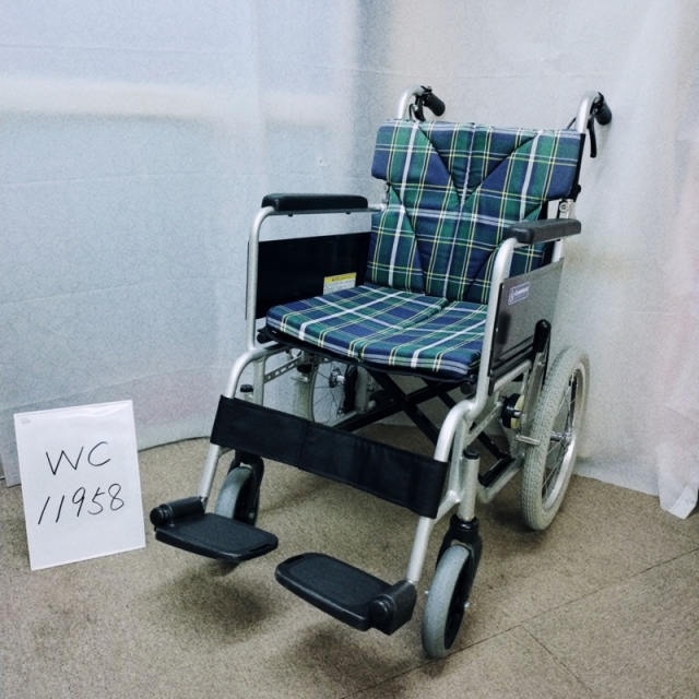 【Aランク 中古 車椅子】カワムラサイクル 介助式車椅子 BM16-42SB-M