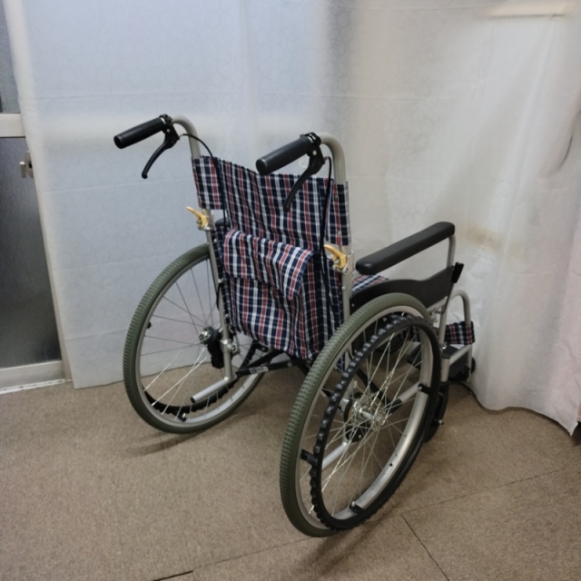【Bランク 中古 車椅子】日進医療器 自走式車椅子 NEO-1 (WC-11994)