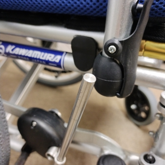 【Bランク 中古 車椅子】カワムラサイクル 自走式車椅子 KZ20-40 (WC