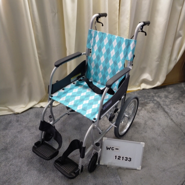 【中古 車椅子 Aランク】カワムラサイクル 介助式車椅子 ふわりす KF