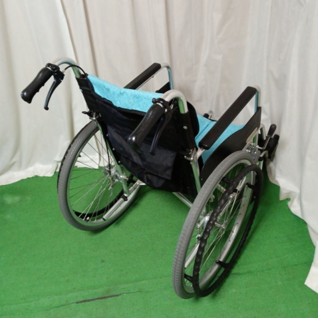 【Bランク 中古 車椅子】パラマウントベッド 自走式 車椅子 KK-T540 