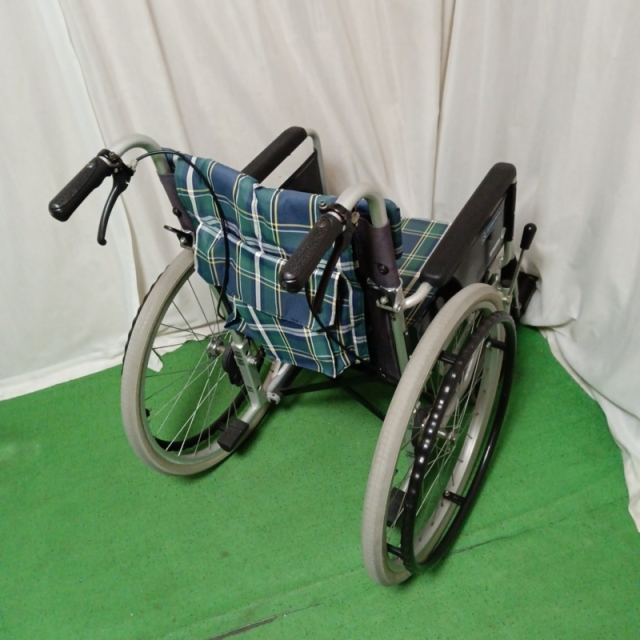 カワムラ自走用車椅子 BMT22-42SB-M 美品 カワムラサイクル BMシリーズ BM22-42SB-M ベーシックモジュール