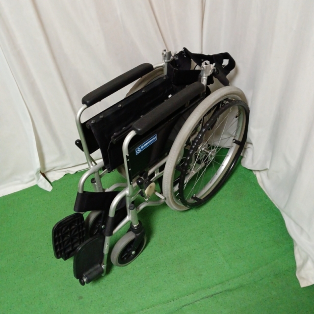 Bランク 中古 車椅子】カワムラサイクル 自走式車椅子 BM22-42SB