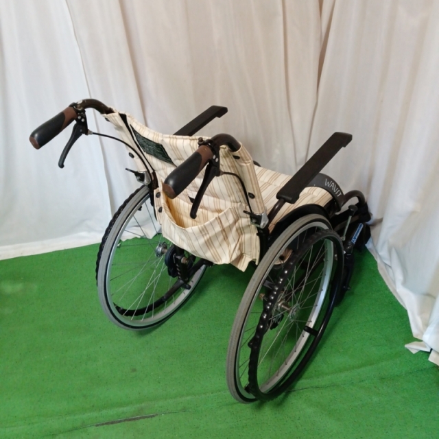【Bランク 中古 車椅子】カワムラサイクル 自走式車椅子 ウェイビッ