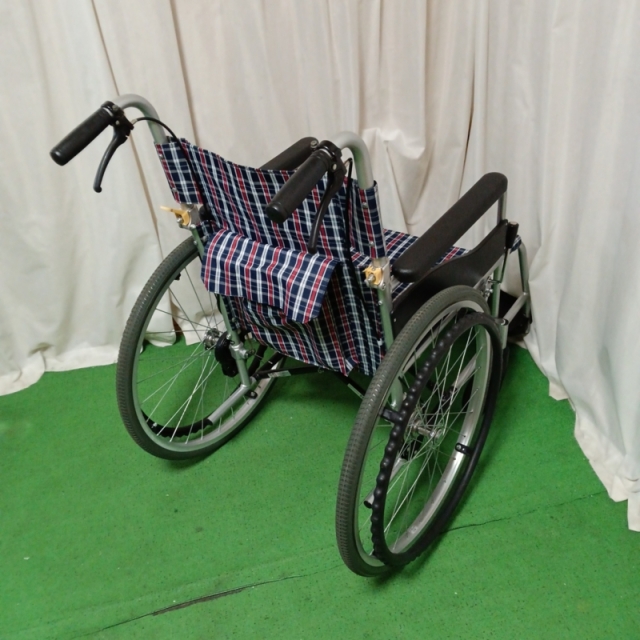 Bランク 中古 車椅子】日進医療器 自走式車椅子 NEO-1 (WC-12224)