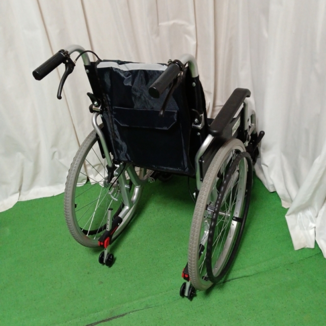 【Bランク 中古 車椅子】G-CARE マルピー自走式 GC22-WHU-001 (WC-12