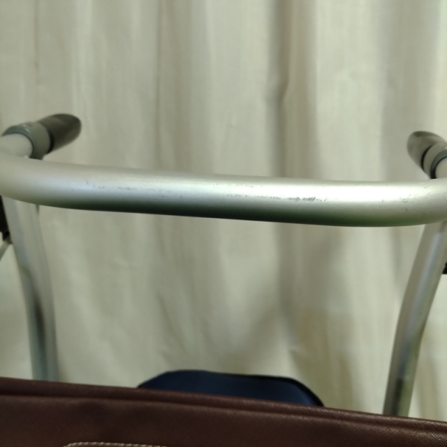 【Bランク 中古 歩行器】幸和製作所 テイコブリトルスリム WAW04(HK-