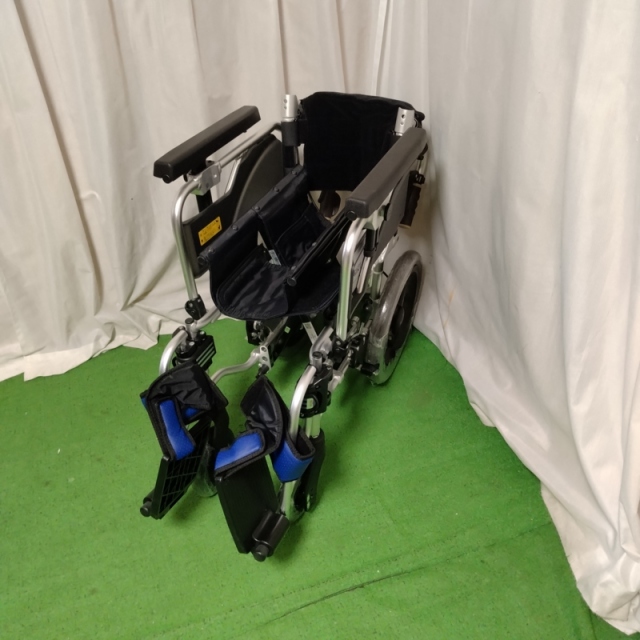 【Bランク 中古 車椅子】ミキ 介助式車椅子 Skit（スキット）SKT-200