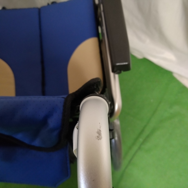 【Bランク 中古 車椅子】ミキ 介助式車椅子 Skit（スキット）SKT-200