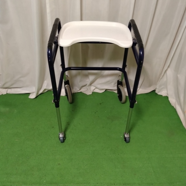 【Bランク 中古 歩行器】星光医療器 アルコーキューブC (トレー付) (