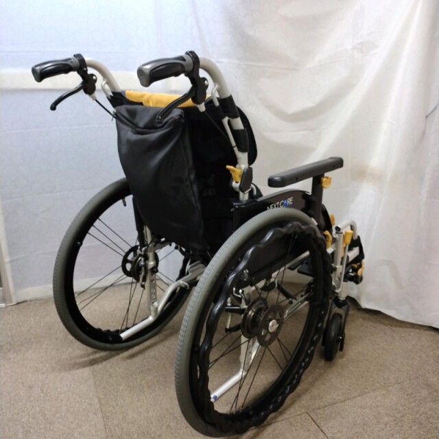 【Bランク 中古 車椅子】松永製作所 自走式車椅子 ネクストコア・ア