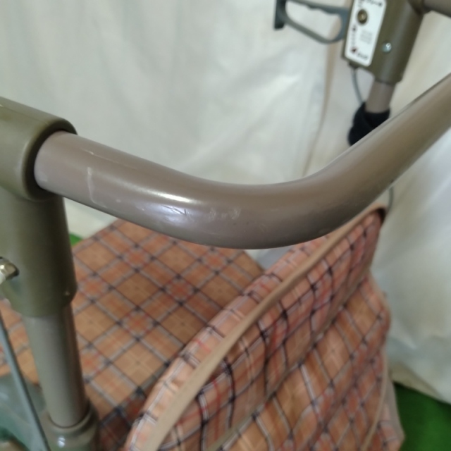 【Bランク 中古 歩行器】島製作所 シンフォニーSP (HK-5431)