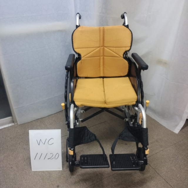 自走用車いすECO　ECO-201B　折畳み　標準型　中古　軽量　松永製作所 ECO-201B 松永製作所 アルミ製自走式車椅子 スタンダードタイプ