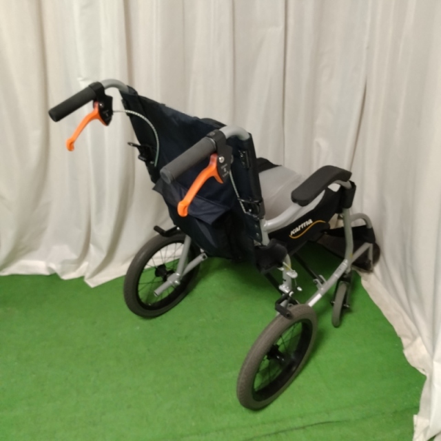 【Bランク 中古 車椅子】ラックヘルスケア　自走式車椅子　エルゴラ
