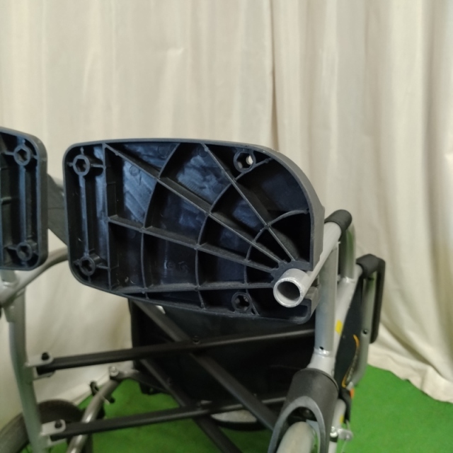 【Bランク 中古 車椅子】ラックヘルスケア　自走式車椅子　エルゴラ