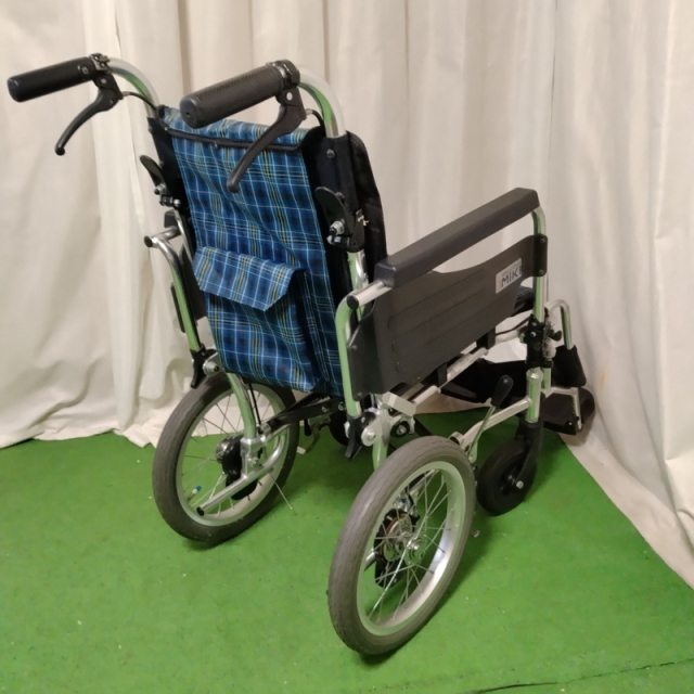 【Bランク 中古 車椅子】ミキ 介助式 車椅子 SKT-2 (WC-12547)