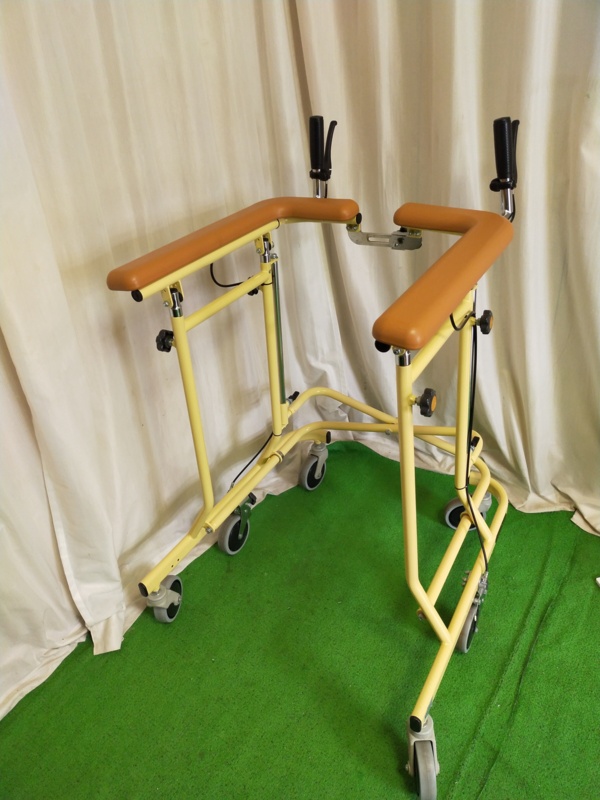 【Aランク 中古 歩行器】松永製作所 6輪歩行器 ホップステップ SM-40