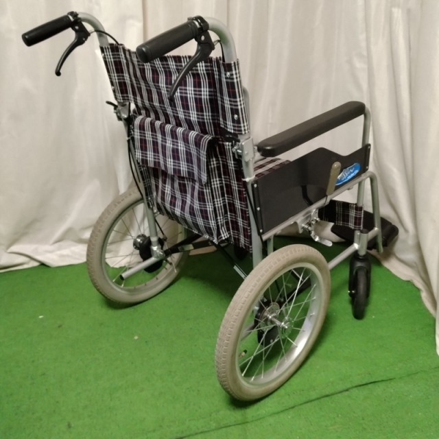 Bランク 中古 車椅子】 日進医療器 介助式 車椅子 NC-2CB (WC-12575)