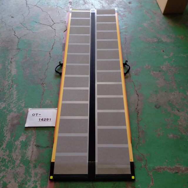 【Bランク 中古 スロープ】ケアメディックス ケアスロープ CS-240C (